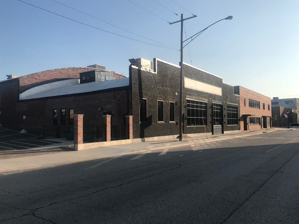 The Block: 1009 SW WASHINGTON STREET, Peoria, IL 61602